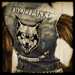 WOLVES REIGN (CD)